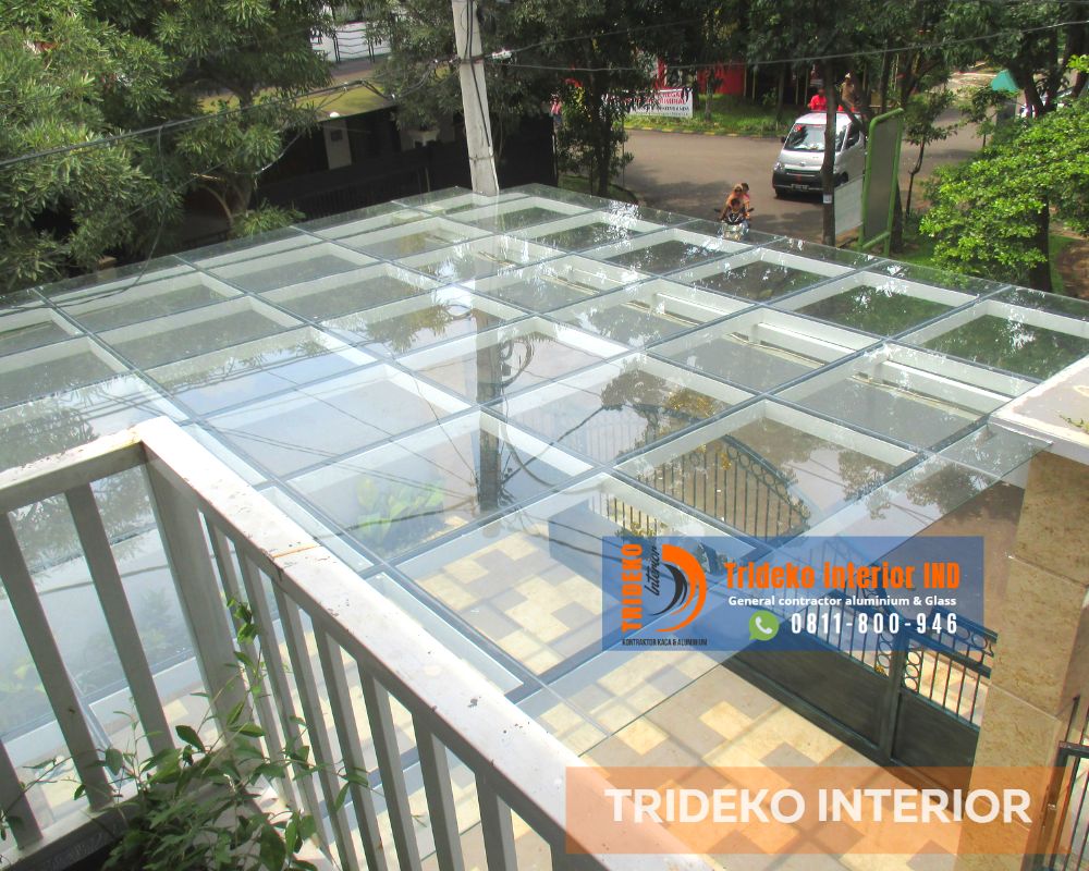 Pasang canopy kaca tempered